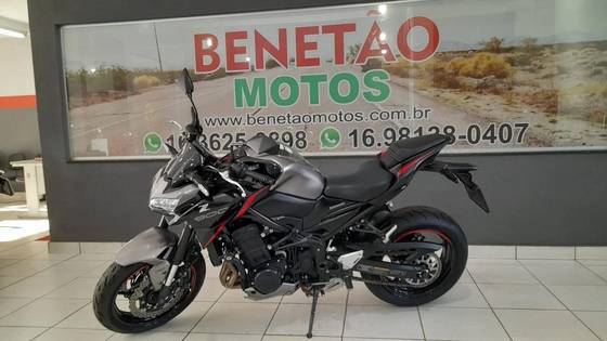 KAWASAKI Z900 KAWASAKI Z900